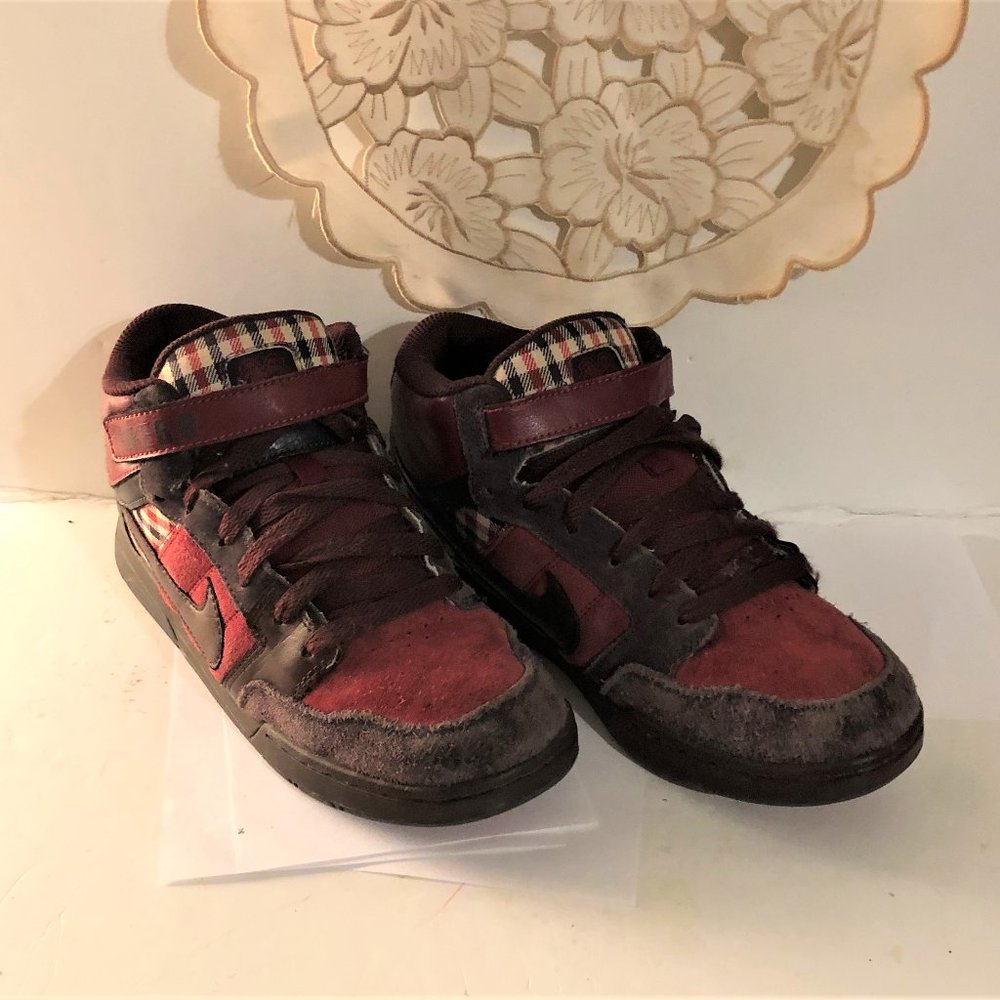 Nike Boys Morgan Mid Jr. Sneakers